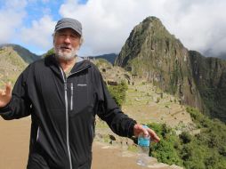 De Niro fue declarado huésped ilustre por el alcalde de la municipalidad de Machu Picchu, y se tomó fotos con turistas. AFP/CORTESÍA AGENCIA ANDINA