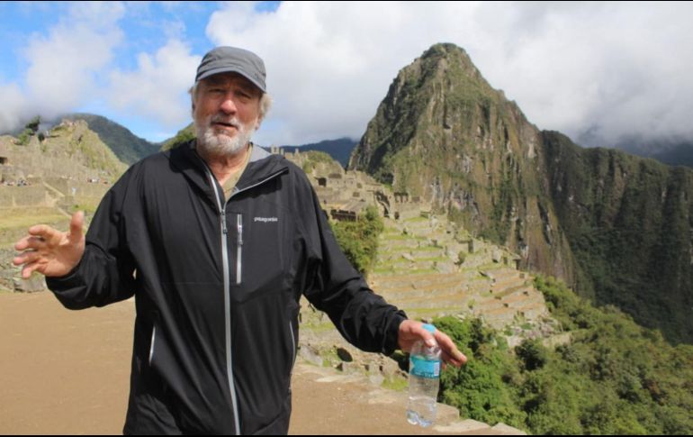 De Niro fue declarado huésped ilustre por el alcalde de la municipalidad de Machu Picchu, y se tomó fotos con turistas. AFP/CORTESÍA AGENCIA ANDINA