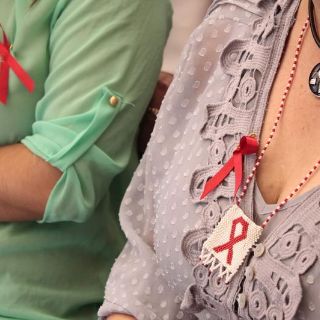 Jóvenes con VIH cargan estigma social y pobreza