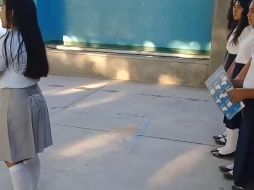 El texto recitado fue compuesto por el padre de la alumna, quien es profesor adherido al SNTE. ESPECIAL