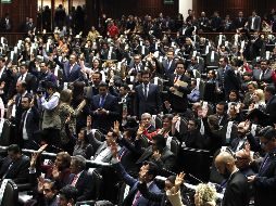 Con el aval de Morena y sus aliados PT y Encuentro Social, que sumó el voto a favor del PRI, Verde y el voto dividido del PRD, se logró la mayoría. EFE / M- Guzmán
