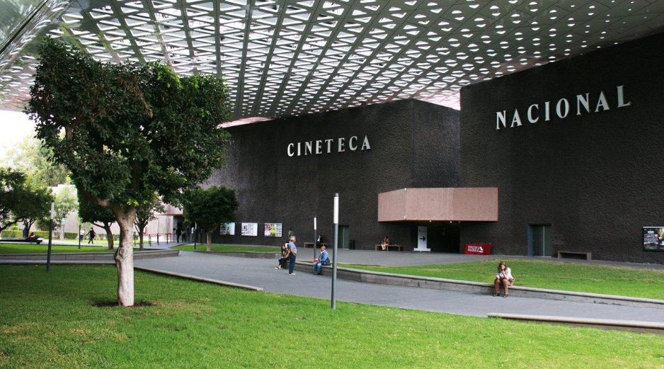 La Cineteca Nacional programará del 19 al 24 de julio una retrospectiva de Víctor Gaviria comprendida por las cintas restauradas ‘Rodrigo D. No Futuro’ (1990) y ‘La Vendedora de Rosas’ (1998). TWITTER / @cultura_mx