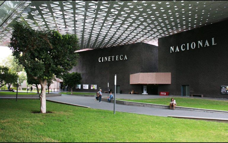 La Cineteca Nacional programará del 19 al 24 de julio una retrospectiva de Víctor Gaviria comprendida por las cintas restauradas ‘Rodrigo D. No Futuro’ (1990) y ‘La Vendedora de Rosas’ (1998). TWITTER / @cultura_mx