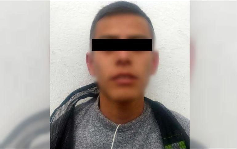 Al identificar a los tripulantes de la motocicleta, se emprende una persecución por al menos tres kilómetros. ESPECIAL/ Poloicía de Guadalajara