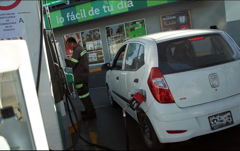 Varias personas señalaron presuntas irregularidades en la gasolinera ubicada en el cruce de avenida Javier Mina y Ramón López Velarde. EL INFORMADOR/ ARCHIVO