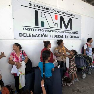Migrantes piden mil 114 tarjetas de visitante por razones humanitarias