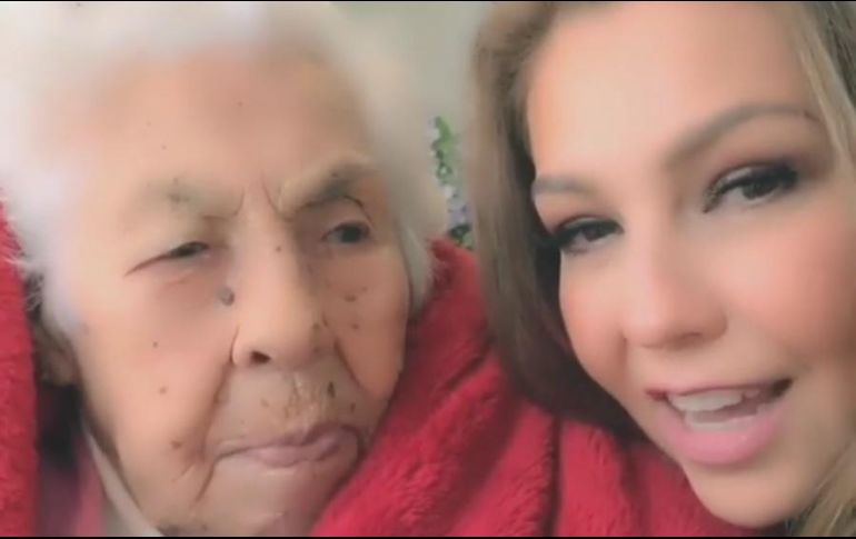 Laura Zapata y Thalía avisaron al público el fallecimiento de su abuela Eva Mange Márquez. ESPECIAL