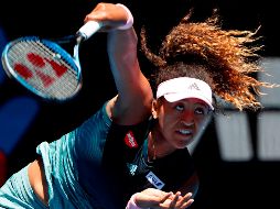 Naomi Osaka realiza un saque durante el encuentro, celebrado en Melbourne. AFP/D. Gray