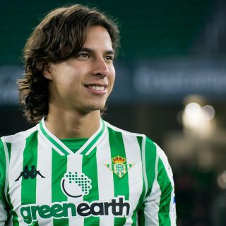 Por primera vez, el Betis convoca juntos a Lainez y Guardado