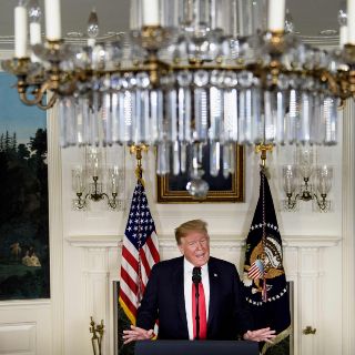 Trump ofrece alivio a beneficiarios del DACA a cambio del muro