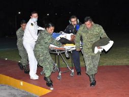 Durante la madrugada, dos personas lesionadas por la explosión fueron trasladadas vía aérea a las instalaciones del Hospital Central Militar, de la Ciudad de México. NTX/SEDENA