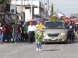 Este domingo, familiares comenzaron a dar sepultura a los fallecidos por la explosión del ducto en Tlahuelilpan. NTX / G. Granados