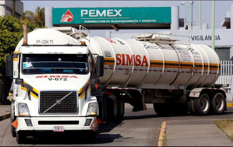 Mauricio Prieto señala que el hecho de que el gobierno federal haya reactivado de inmediato las operaciones de bombeo de combustible en la refinería de Tula es un buen indicio para Michoacán. AFP / ARCHIVO