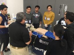 Alumnos del Tec de Monterrey reciben capacitación en Soporte Vital Cardiovascular Avanzado