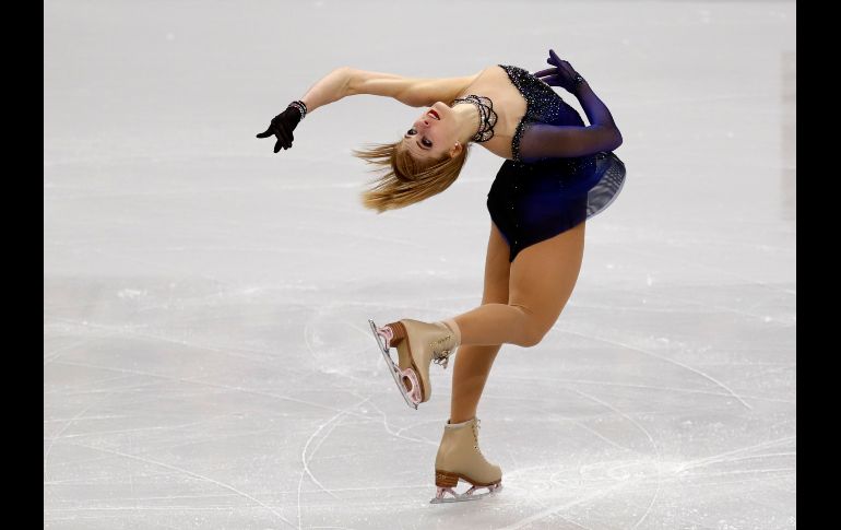 La checa Eliska Brezinova realiza su ejercicio de programa corto individual en los Campeonatos de Europa de patinaje artístico que se celebran en Minsk, Bielorrusia. AP/S. Grits Republic