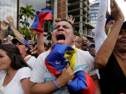 Países como Brasil, Colombia, Ecuador, Perú y Canadá han dado también su visto bueno a la toma de posesión del jefe del Parlamento venezolano.