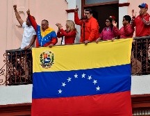 Ante sus seguidores, Maduro dio 72 horas a los diplomáticos estadounidenses para abandonar el país. AFP/L. Robayo
