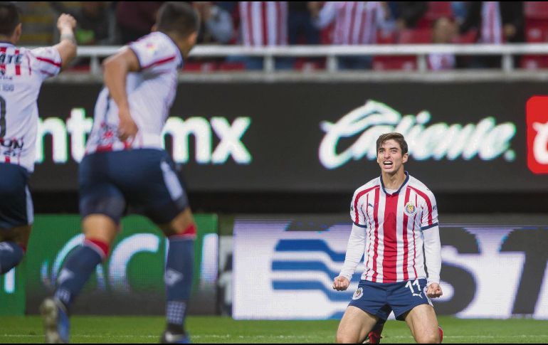 Isaac Brizuela hizo gol y dio pase para otro en la victoria de Chivas contra Xolos en la primera jornada del Clausura 2019. MEXSPORT / ARCHIVO