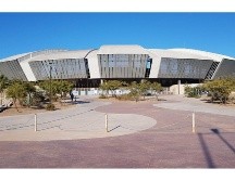 El techo ''está conformado por nueve gajos, de los cuales ocho son para rendirle honor a los ocho pueblos de la tribu (...) El noveno es para la afición y el equipo, que sería, el noveno pueblo''. EL INFORMADOR / D. Reos