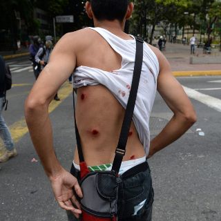 Suben a 26 los muertos por protestas en Venezuela