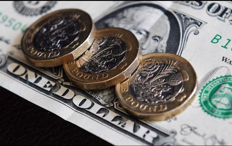 El Banco BASE prevé que el tipo de cambio cotice entre 18.80 y 19 pesos por dólar. EFE / ARCHIVO