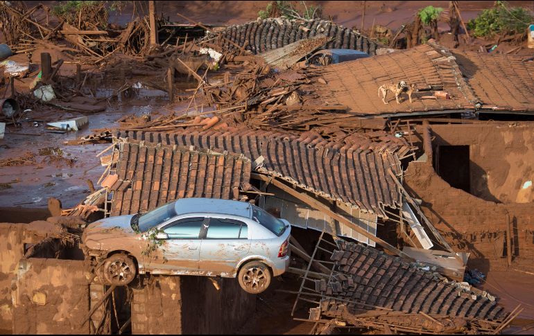 El incidente se produjo tres años después de que la ruptura de los diques de la minera Samarco provocara la mayor catástrofe ambiental de Brasil. AP / ARCHIVO