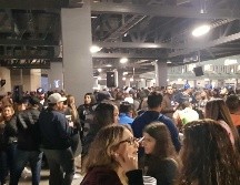 Después de que cae el último out, ya sea a favor o en contra, el Nuevo Estadio Yaquis se convierte en la cantina más grande de toda la ''Vieja Cajeme''. EL INFORMADOR / D. Reos
