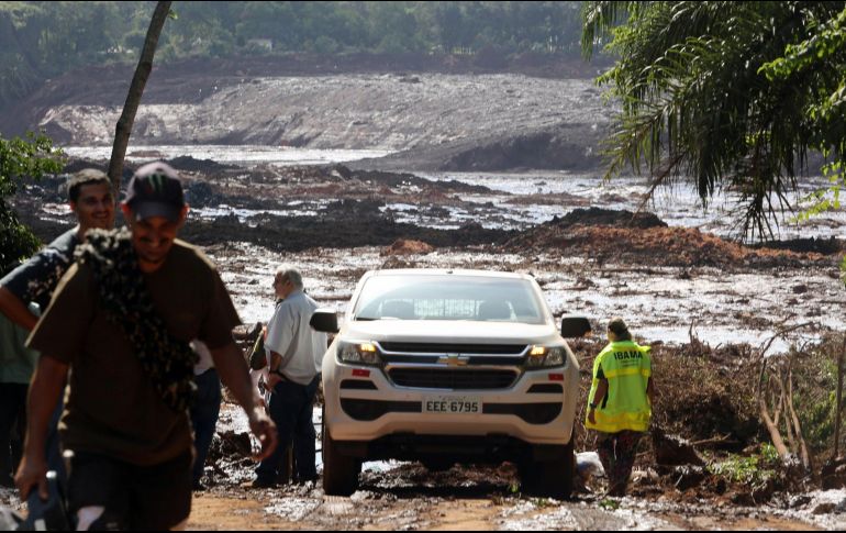 La represa que se rompió tenía un área aproximada de 27 hectáreas y un muro de unos 87 metros de altura. EFE/P. Fonseca