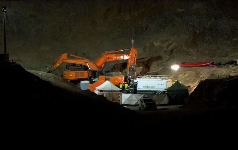 Equipos de rescate, mineros de la Brigada de Salvamento Minero de Hunosa, Bomberos y la Guardia Civil participaron en las labores. EFE/D. Pérez