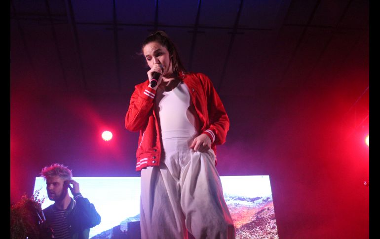 Sofi Tukker y su fiesta en escena