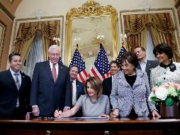 Trump recordó que la reapertura avalada es breve, y que forzará un nuevo cierre o declarará una emergencia nacional. EFE / S. Thew