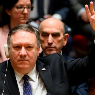 Pompeo pide a países finalizar transacciones financieras con Venezuela
