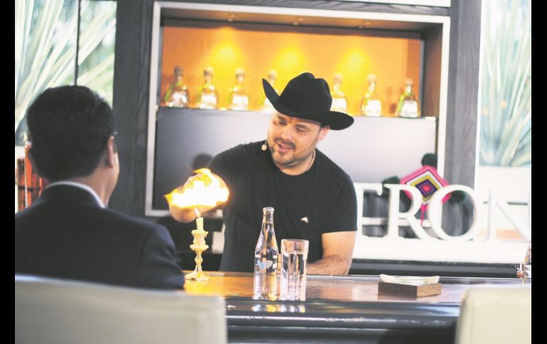 Óscar Olvera. Representante de México, con su creación “MéxicoLindo”.