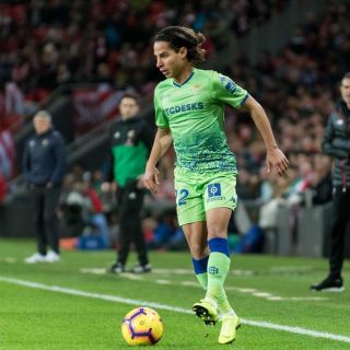 Diego Lainez es titular por primera vez con el Betis