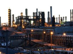 Como referencia, señala Nahle que en enero de 2018, se importaron un promedio de 593 mil barriles por día, en diciembre de 2018, fue de 601 mil barriles por día. Para enero de 2019, el promedio fue de 814 mil barriles por día. EFE / ARCHIVO