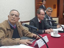 Raúl Güitrón Robles (c), presidente de la AISAC, asegura que 