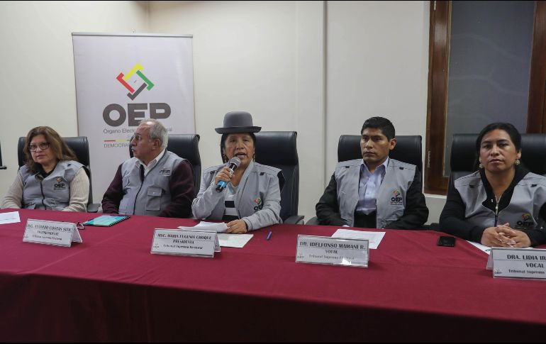 El Tribunal Supremo Electoral informa sobre las Elecciones de las Primarias en Bolivia. Tanto el presidente Evo Morales como la oposición han manifestado irregularidades en los comicios. EFE/M. Alipaz