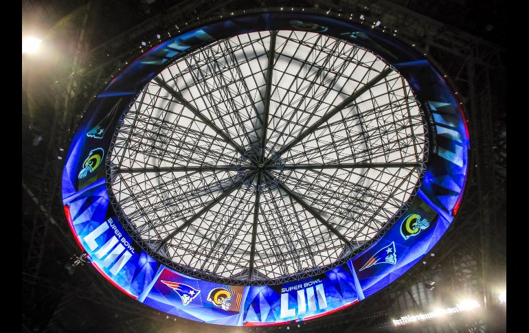 El techo traslúcido del estadio Mercedes-Benz, parte de los preparativos para la edición 53 del Super Bowl en Atlanta, Georgia. New England Patriots enfrentará a Los Angeles Rams este 3 de febrero en el Super Bowl. EFE/T. Maury