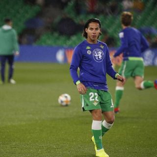 Guardado y Lainez, por primera vez titulares juntos con el Betis