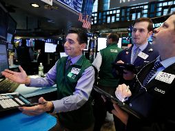 El Dow finalizó con una firme ganancia de 434.90 unidades. AP/R. Drew