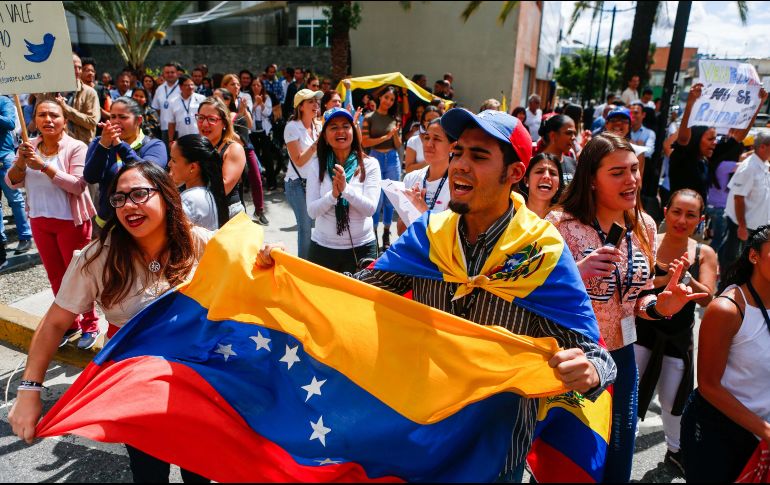 De acuerdo con Guaidó, este miércoles se desarrollaron más cinco mil breves protestas en todo el país. EFE/C. Hernández