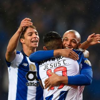 Porto derrota al Belenenses con asistencia de "Tecatito"