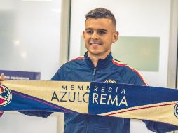 Sobre las versiones que lo colocan como el nuevo James Rodríguez en Colombia, el mediocampista lo negó y aseguró ''querer escribir su propia historia en México''. TWITTER / @ClubAmerica