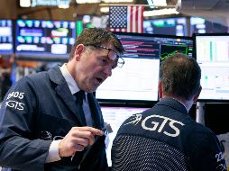 El NYSE Composite también baja 12.53 puntos (-0.10 por ciento) al ubicarse en 12 mil 209.85 unidades. AP / R. Drew