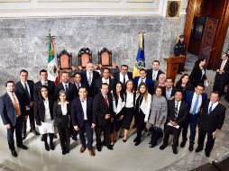 Durante el evento, diputados de distintos partidos políticos ofrecieron un breve discurso. TWITTER / @SalvadorCaro