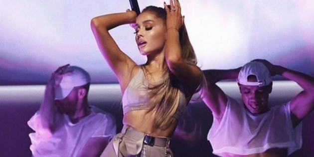 Ariana Grande se hace un tatuaje japon&eacute;s con una falta de ortograf&iacute;a
