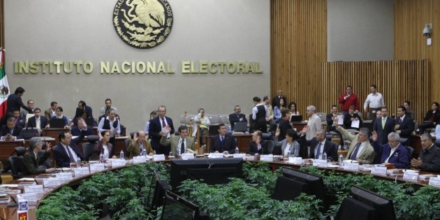 El INE propone sanci&oacute;n a Morena por incumplimiento en transparencia