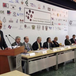 Expulsan del PRI al ex gobernador César Duarte