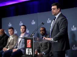 Eric Winston, presidente de la NFLPA, habla durante la conferencia de prensa previa al Super Bowl. AP/D. Phillip