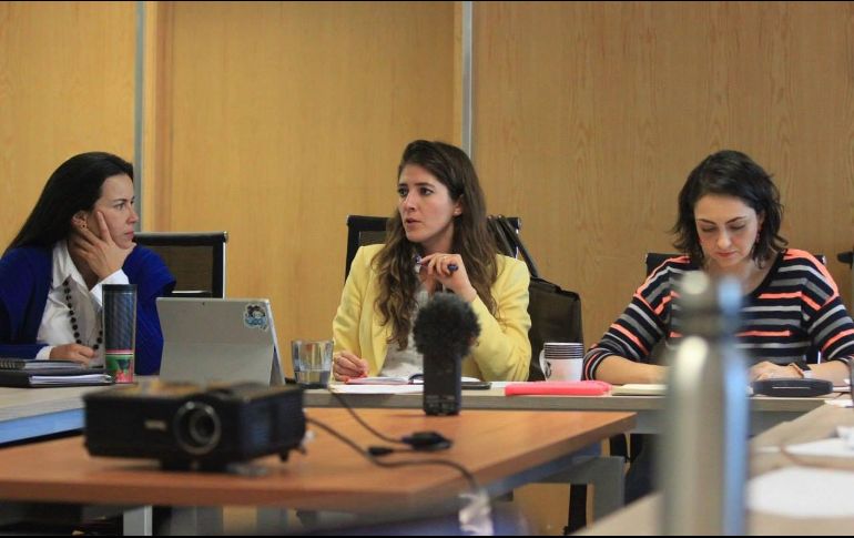 Fela Pelayo (centro), secretaria de Igualdad Sustantiva, ha remarcado que la prioridad es atender la agenda de género y dar resultados más allá de posturas políticas. FACEBOOK/FelaPelayoL